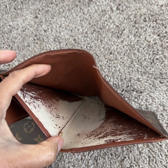 Wallets - Picture 5 of 16